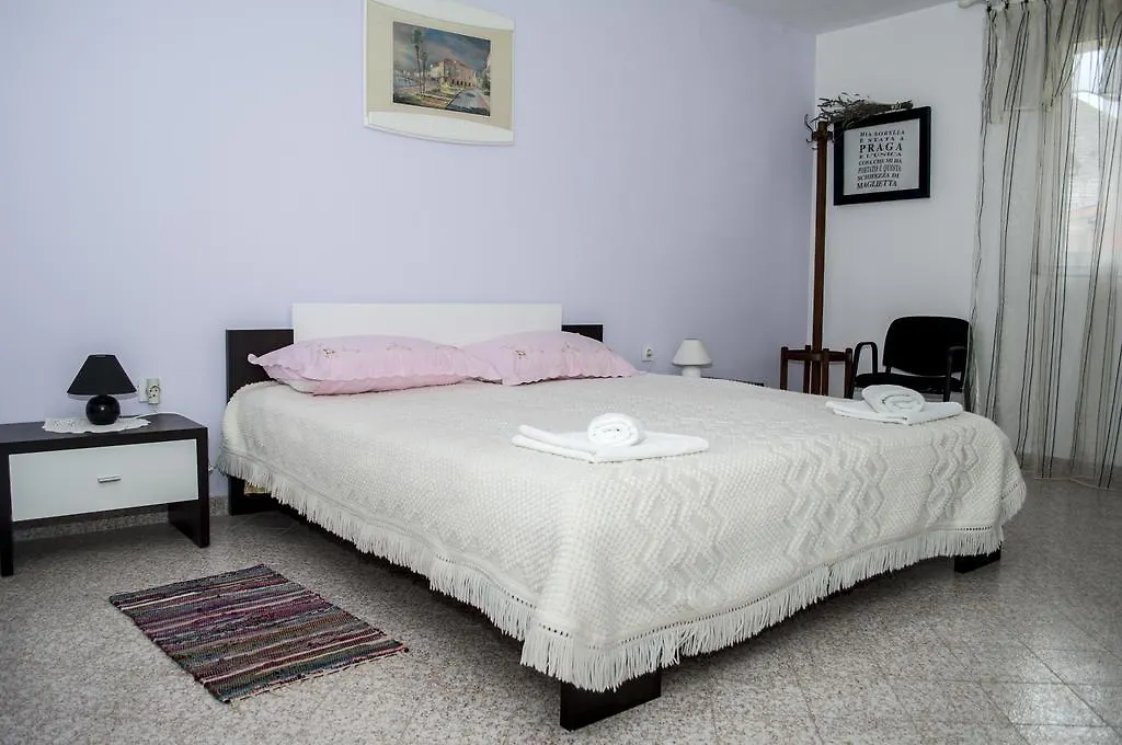 Apartment Macan Bale